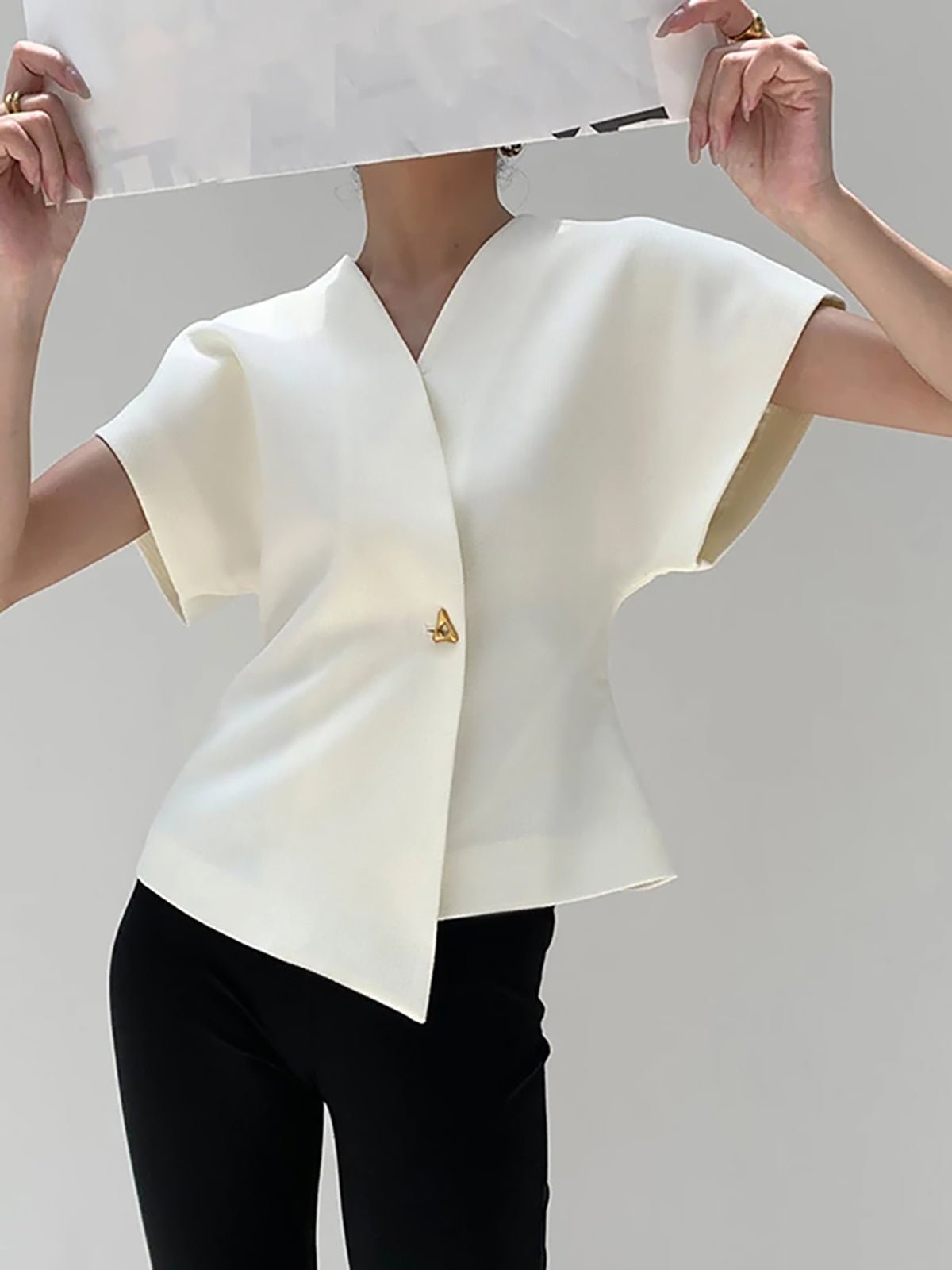 Trendy V-Neck Button Down Blouse - 图片 2