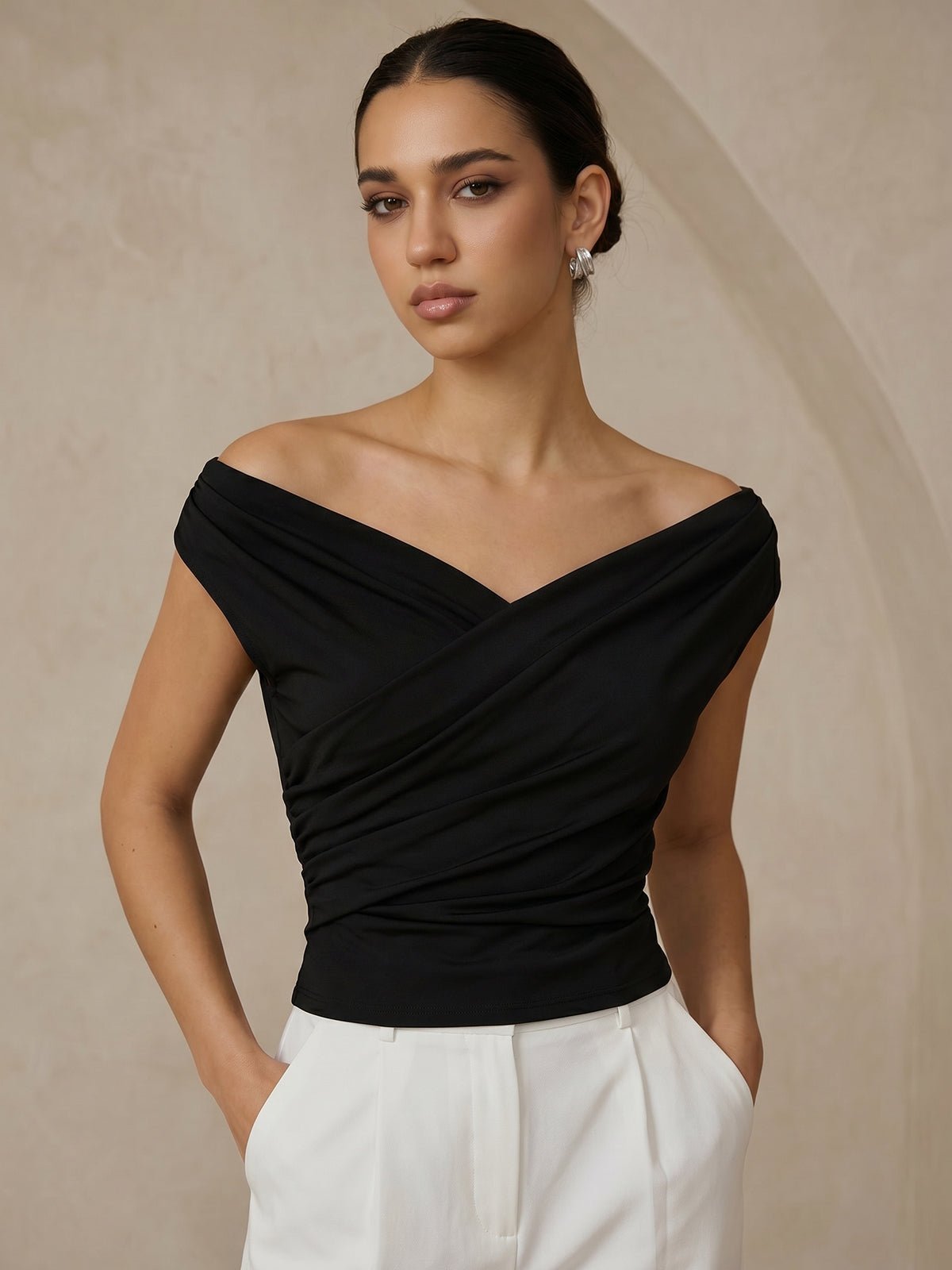 Asymmetric Neckline Ruched Blouse - 图片 6