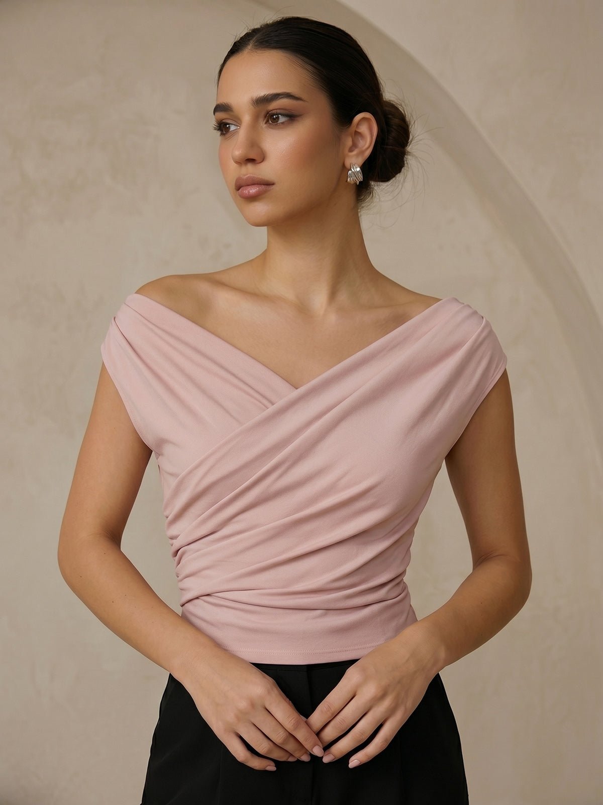 Asymmetric Neckline Ruched Blouse - 图片 9